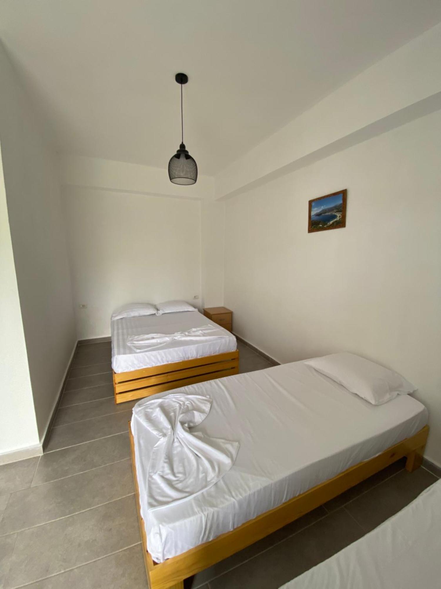 Eleni'S Holiday Rooms Хімара Екстер'єр фото