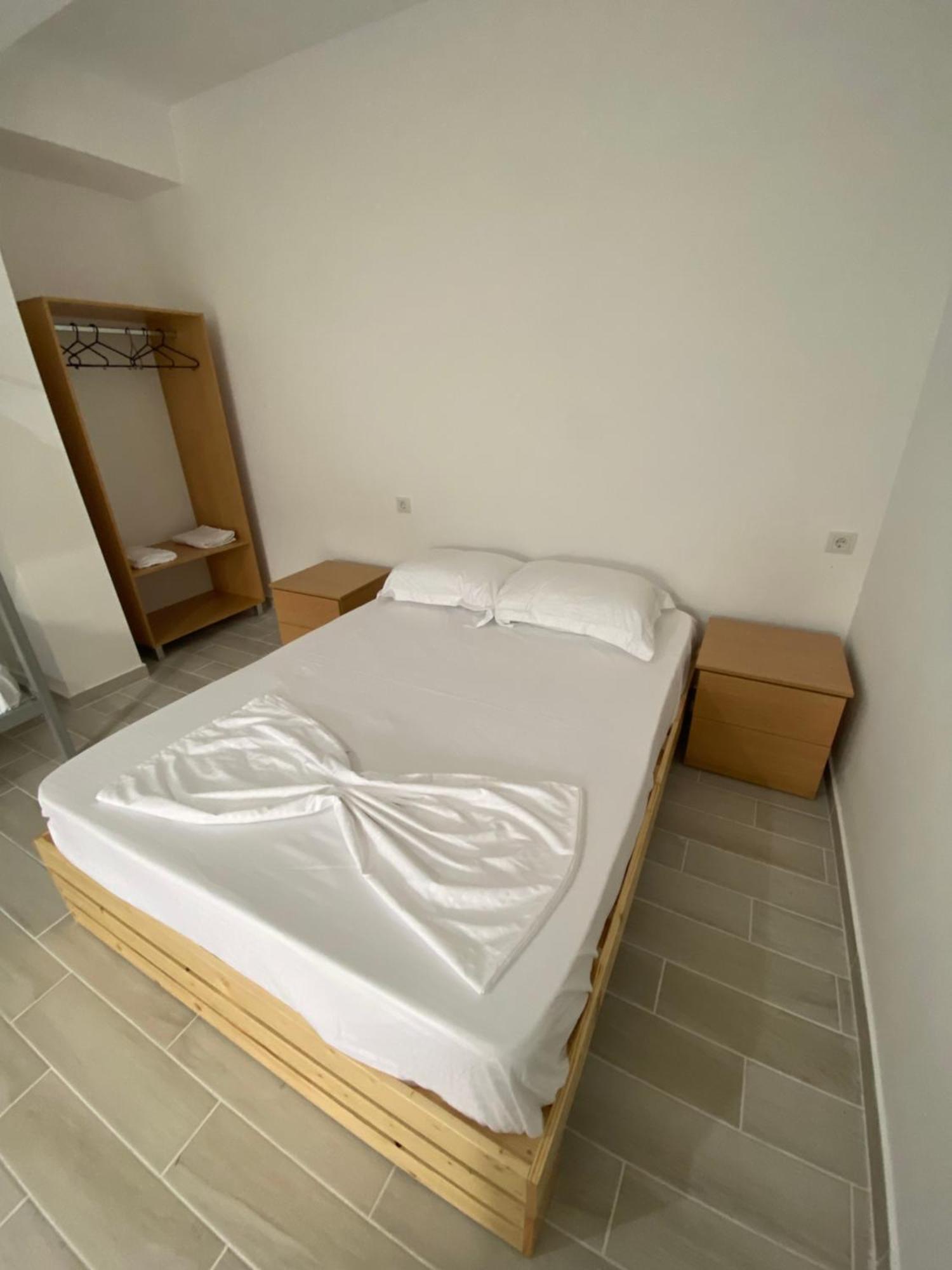 Eleni'S Holiday Rooms Хімара Екстер'єр фото